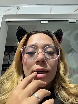 Snapshot of LanaMills_ chatting on 03/09/26, 05:22 LanaMills online show from 03/09/26, 05:22