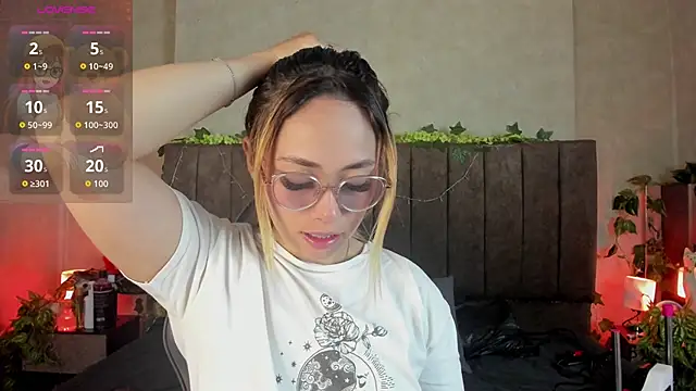 Snapshot of LanaMills_ chatting on 03/23/26, 05:55 LanaMills online show from 03/23/26, 05:55