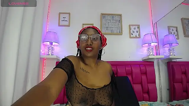 MiahLove3x online show from 11/15/25, 03:15