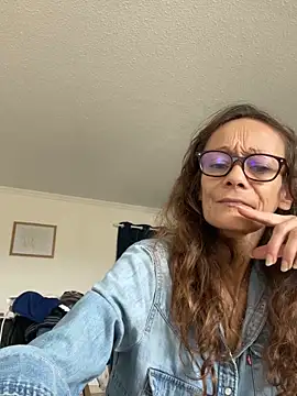 Snapshot of Chris06d22@xh chatting on 09/14/25, 01:10 Chris06d22xh online show from 09/14/25, 01:10