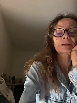 Snapshot of Chris06d22@xh chatting on 09/17/25, 06:53 Chris06d22xh online show from 09/17/25, 06:53