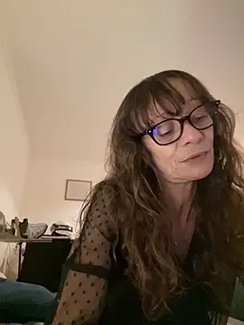 Snapshot of Chris06d22@xh chatting on 10/10/25, 07:02 Chris06d22xh online show from 10/10/25, 07:02