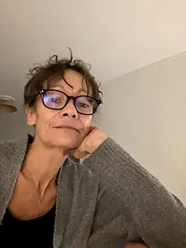 Snapshot of Chris06d22@xh chatting on 10/19/25, 06:08 Chris06d22xh online show from 10/19/25, 06:08