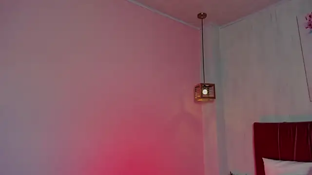 Snapshot of elisabethflores chatting on 06/18/26, 08:57 elisabethflores online show from 06/18/26, 08:57