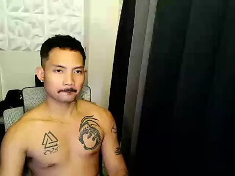 Snapshot of Thefriskyasian chatting on 11/18/25, 05:01 Thefriskyasian online show from 11/18/25, 05:01