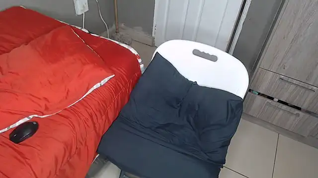 Lunalee online show from 09/25/25, 08:07