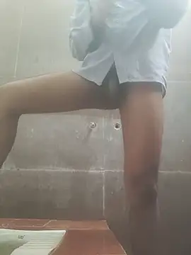 Snapshot of BasicGoal96 chatting on 11/28/25, 09:12 BasicGoal96 online show from 11/28/25, 09:12