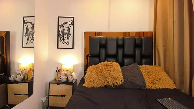 GiorgineTaylor online show from 10/08/25, 10:57