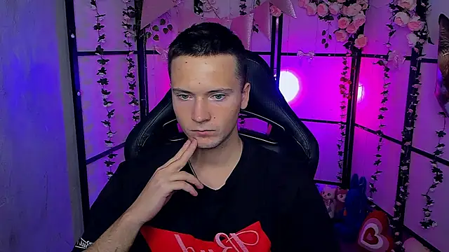 ZackNeal online show from 09/17/25, 05:20