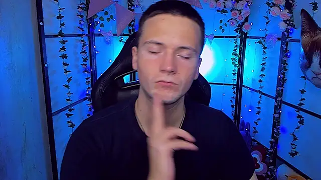 ZackNeal online show from 09/18/25, 05:09