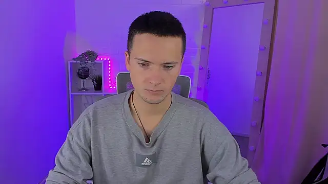 ZackNeal online show from 09/23/25, 05:43