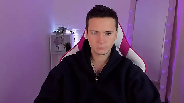 ZackNeal online show from 10/13/25, 05:18