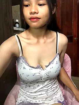 Snapshot of Hana-44 chatting on 09/14/25, 02:00 Hana-44 online show from 09/14/25, 02:00