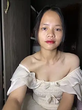 Snapshot of Hana-44 chatting on 09/25/25, 07:28 Hana-44 online show from 09/25/25, 07:28