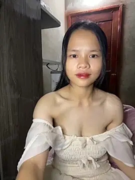 Snapshot of Hana-44 chatting on 10/08/25, 10:18 Hana-44 online show from 10/08/25, 10:18