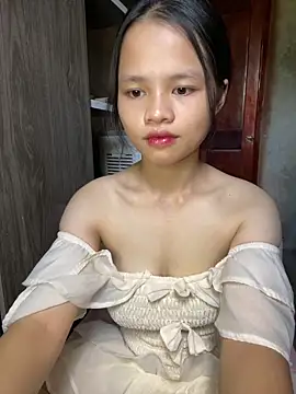 Snapshot of Hana-44 chatting on 10/10/25, 07:18 Hana-44 online show from 10/10/25, 07:18