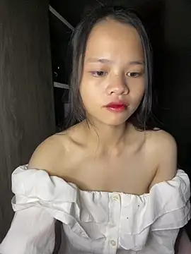 Snapshot of Hana-44 chatting on 11/10/25, 06:07 Hana-44 online show from 11/10/25, 06:07