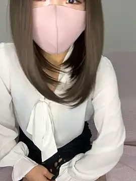 reina 00121 online show from 10/17/25, 12:36