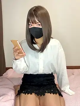 reina 00121 online show from 10/31/25, 12:22