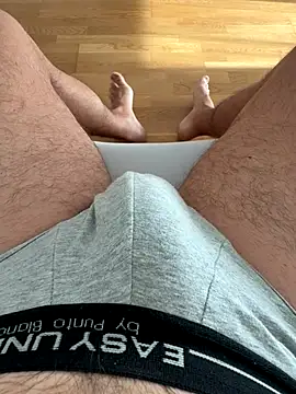 Snapshot of -Styleto chatting on 09/22/25, 07:21 -Styleto online show from 09/22/25, 07:21