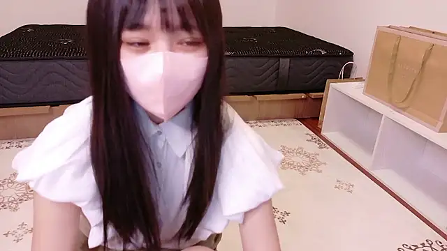 MoMo-chi online show from 09/12/25, 01:11