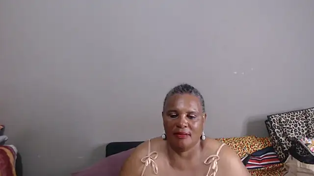 GrandBustyMelon online show from 06/01/26, 08:32