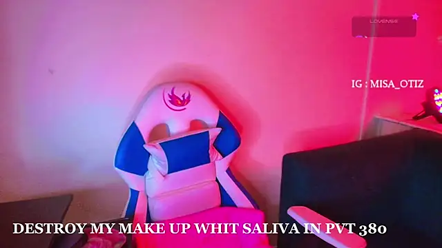 Snapshot of Melissa_Adamsx chatting on 10/12/25, 11:42 Melissa Adamsx online show from 10/12/25, 11:42