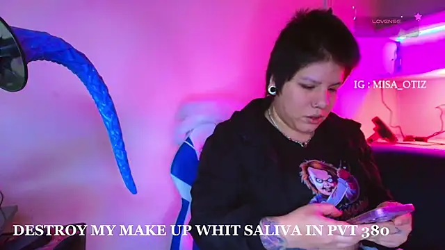 Snapshot of Melissa_Adamsx chatting on 10/13/25, 11:32 Melissa Adamsx online show from 10/13/25, 11:32