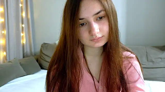 Snapshot of Lelia_Vibe chatting on 11/03/25, 12:46 Lelia Vibe online show from 11/03/25, 12:46