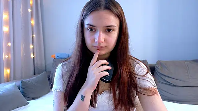 Snapshot of Lelia_Vibe chatting on 11/14/25, 09:52 Lelia Vibe online show from 11/14/25, 09:52