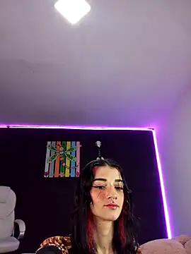 Snapshot of ingrid_zese_ chatting on 11/21/25, 07:45 ingrid zese online show from 11/21/25, 07:45