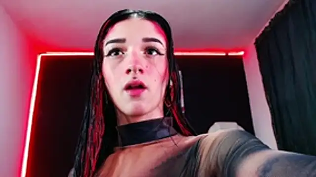 Snapshot of ingrid_zese_ chatting on 11/23/25, 08:30 ingrid zese online show from 11/23/25, 08:30