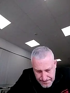 Hisnimin online show from 04/27/26, 11:47