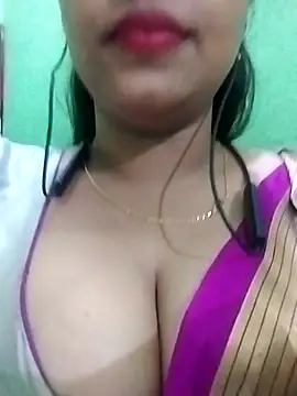 Snapshot of Dimplegirl chatting on 09/18/25, 05:04 Dimplegirl online show from 09/18/25, 05:04