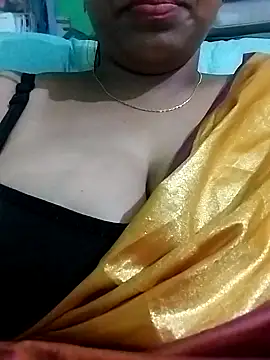 Snapshot of Dimplegirl chatting on 09/26/25, 06:12 Dimplegirl online show from 09/26/25, 06:12