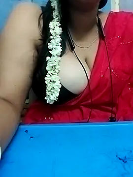 Snapshot of Dimplegirl chatting on 10/02/25, 11:28 Dimplegirl online show from 10/02/25, 11:28