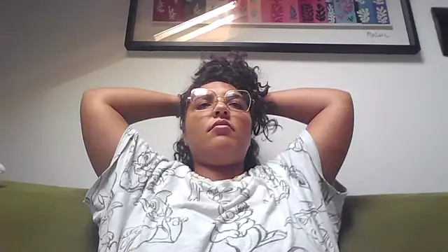 Snapshot of LadySophia03 chatting on 09/13/25, 08:25 LadySophia03 online show from 09/13/25, 08:25