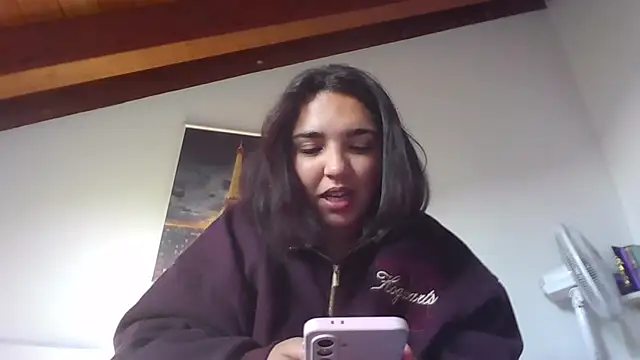 Snapshot of LadySophia03 chatting on 11/08/25, 09:09 LadySophia03 online show from 11/08/25, 09:09