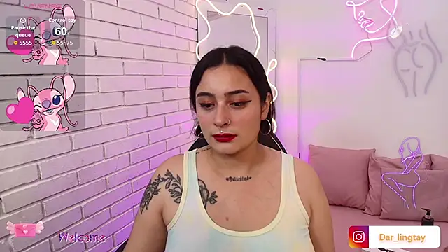 Snapshot of Darling_tay chatting on 09/17/25, 03:41 Darling tay online show from 09/17/25, 03:41