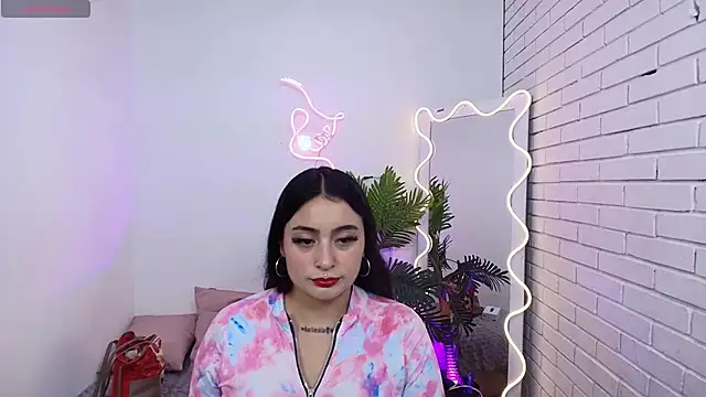 Snapshot of Darling_tay chatting on 10/07/25, 03:04 Darling tay online show from 10/07/25, 03:04