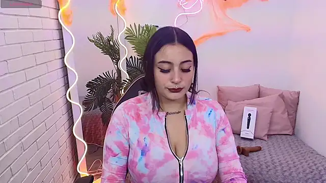 Snapshot of Darling_tay chatting on 10/20/25, 03:29 Darling tay online show from 10/20/25, 03:29