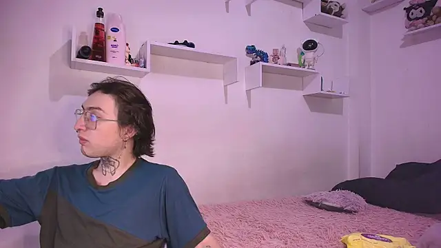 annyharriis online show from 11/18/25, 11:15