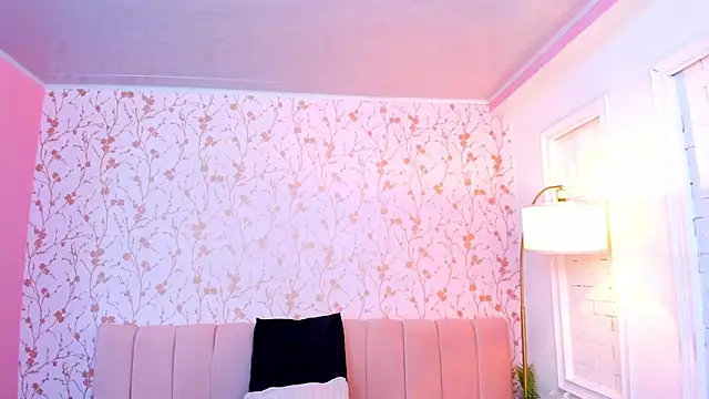 halleylorens online show from 07/01/26, 12:18