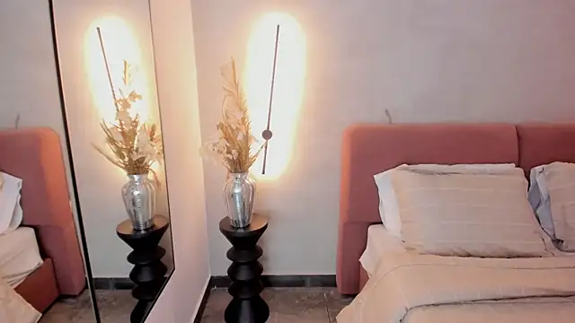 Snapshot of ArianaSilva_ chatting on 11/09/25, 01:09 ArianaSilva online show from 11/09/25, 01:09