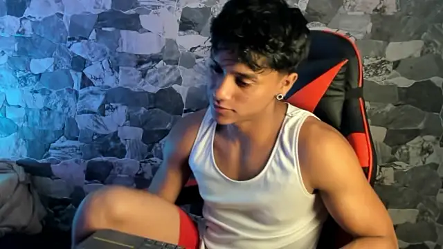 ZYZZ1312 online show from 04/25/26, 06:27