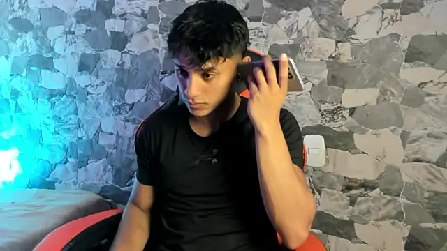 ZYZZ1312 online show from 05/19/26, 02:01