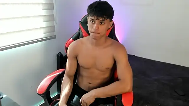 ZYZZ1312 online show from 06/04/26, 06:36