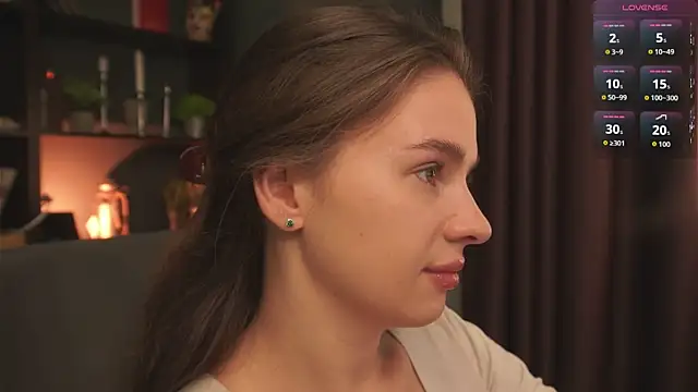 Olivia Farrell online show from 10/02/25, 12:45