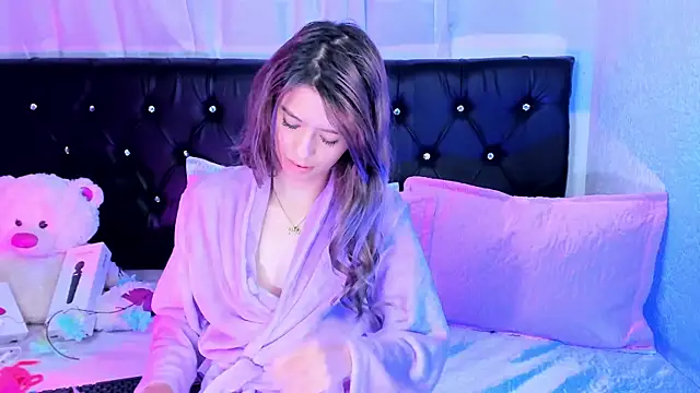 Snapshot of Sofiia_cute_ chatting on 11/21/25, 03:49 Sofiia cute online show from 11/21/25, 03:49