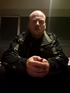 svenni2525 online show from 10/11/25, 06:28